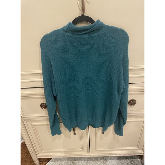 Aritzia Wilfred Free Forest Green Nylon Turtleneck Oversize Sweater. So Soft. XS - Picture 5 of 5
